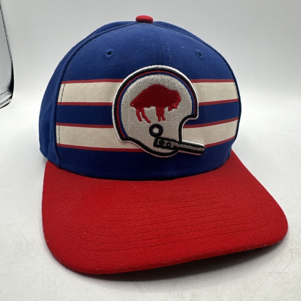 Buffalo Bills Standing Buffalo Retro Helmet 9Fifty Snapback New Era Hat